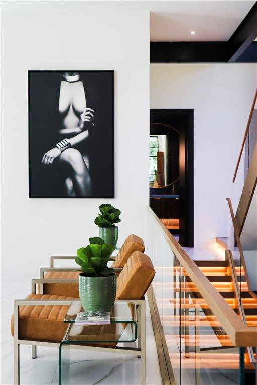 380 W Wesley Road NW