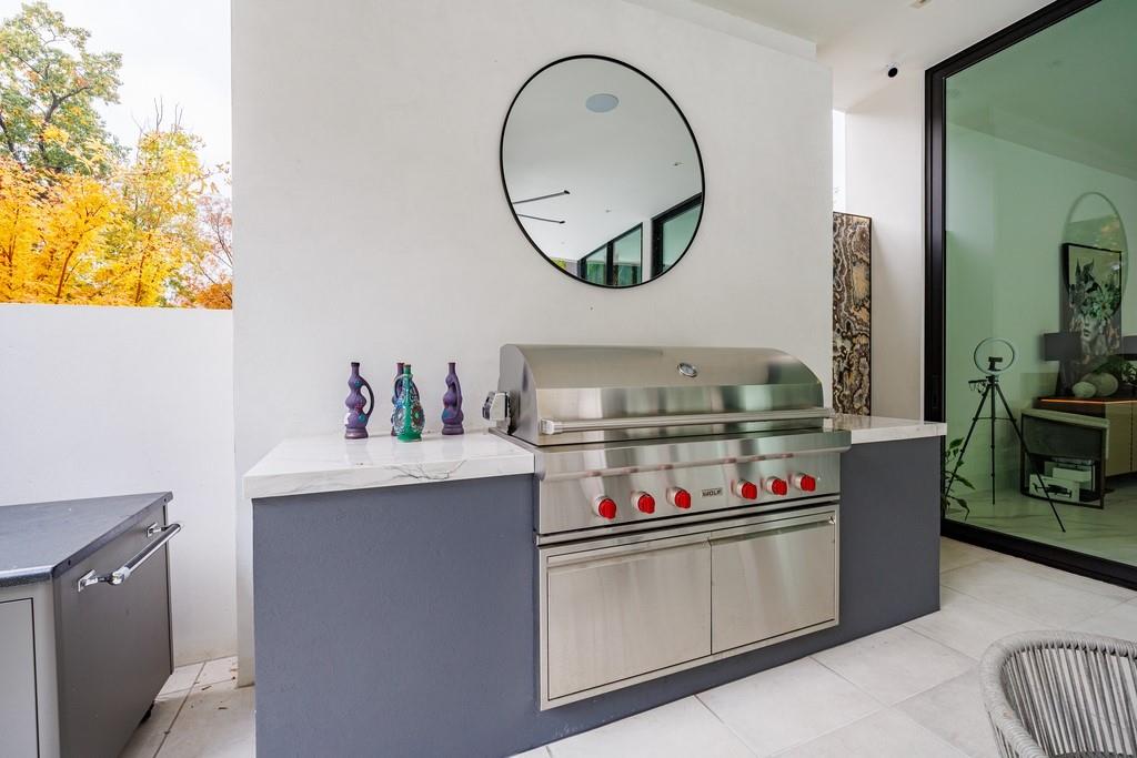 380 W Wesley Road NW