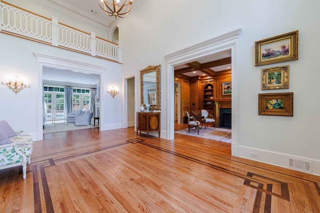 25 Asheworth Court NW