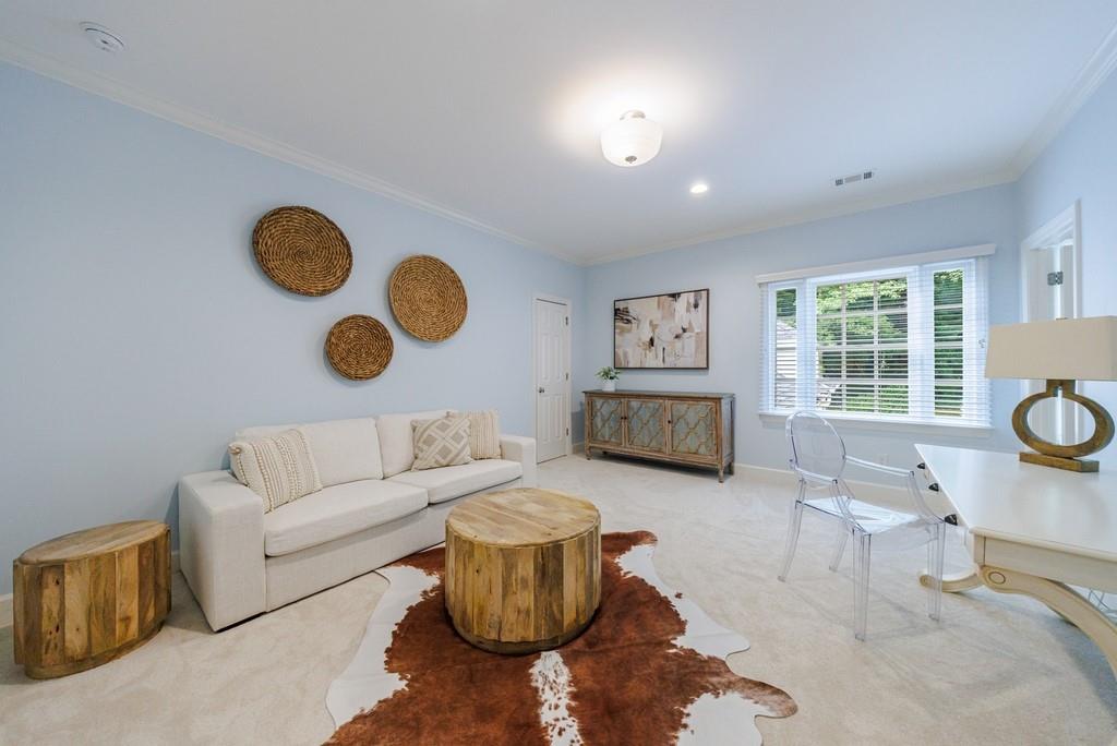 25 Asheworth Court NW