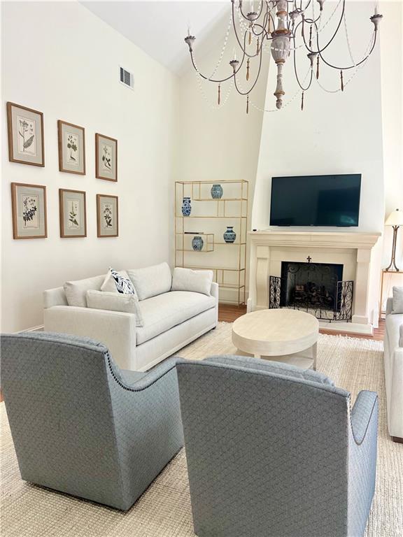 25 Asheworth Court NW