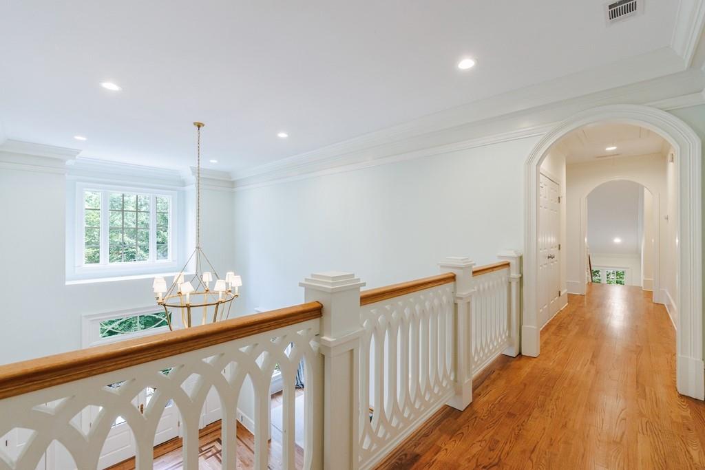 25 Asheworth Court NW