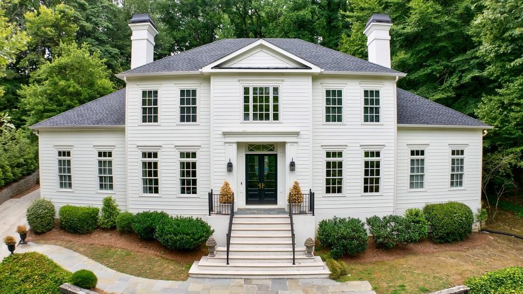 25 Asheworth Court NW