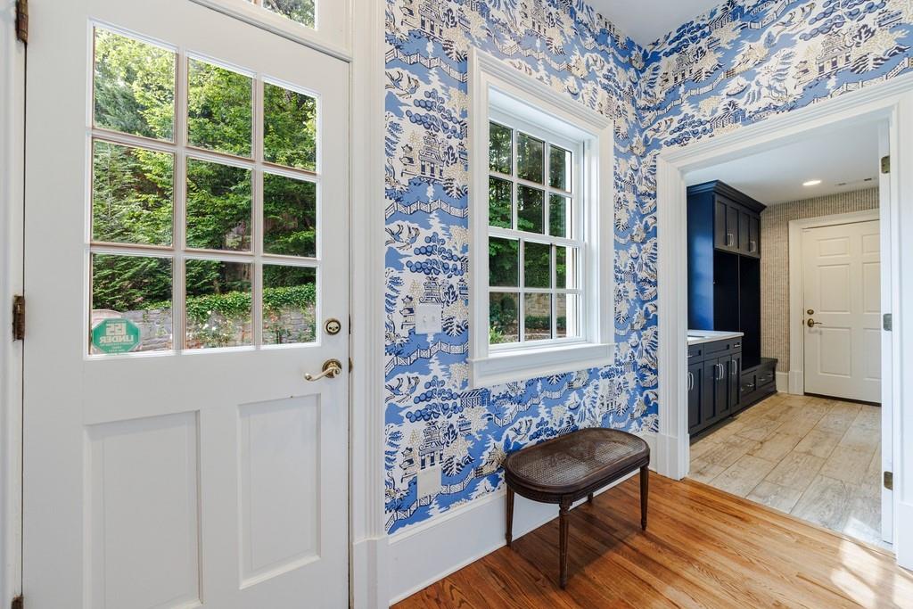 25 Asheworth Court NW