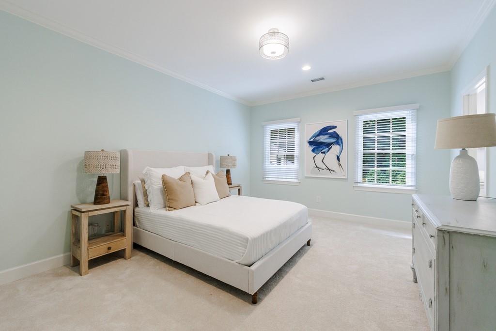 25 Asheworth Court NW