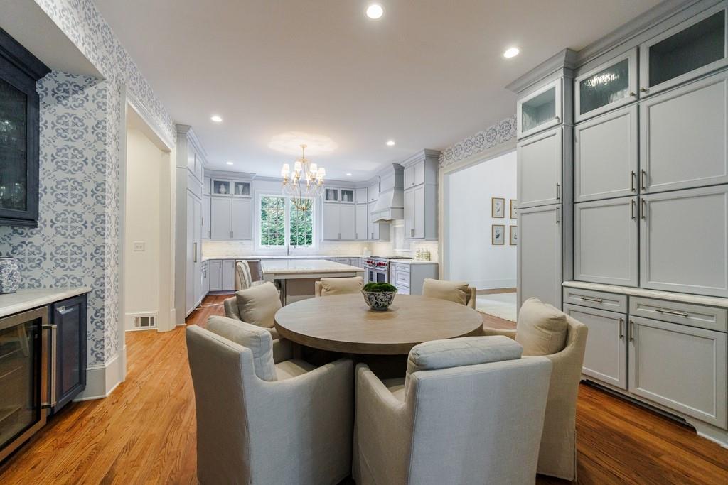 25 Asheworth Court NW