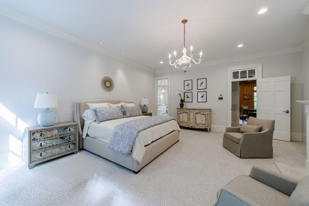 25 Asheworth Court NW