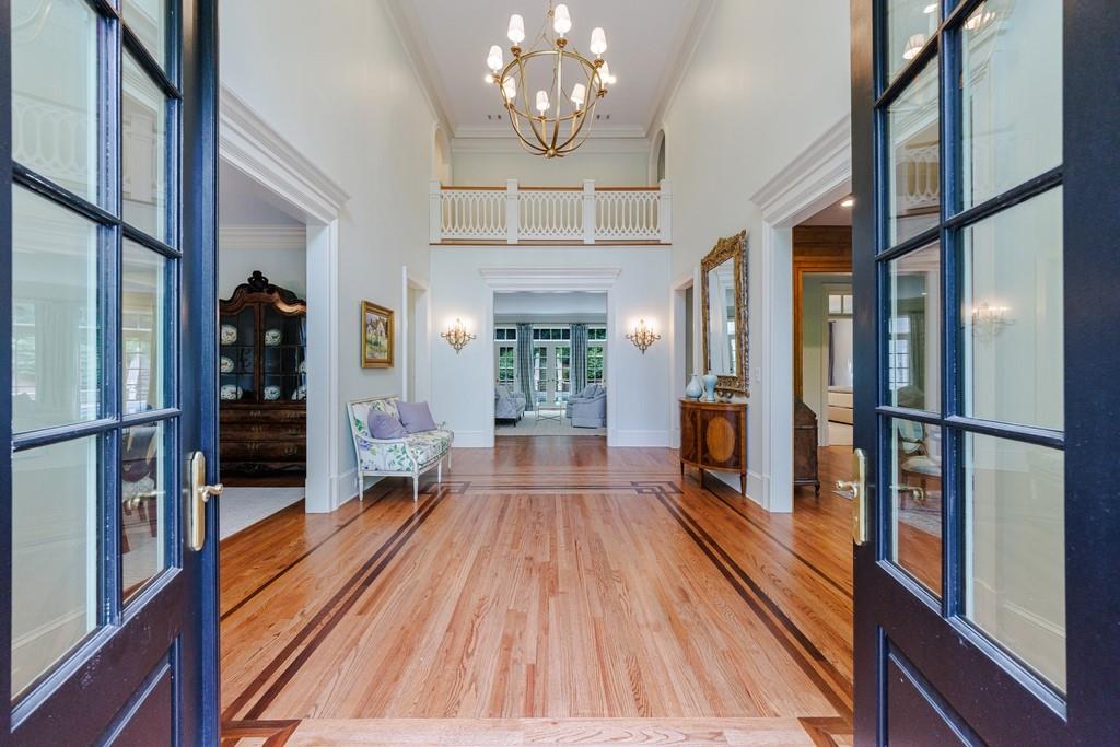 25 Asheworth Court NW