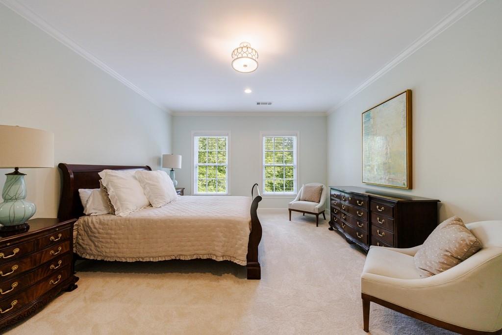 25 Asheworth Court NW