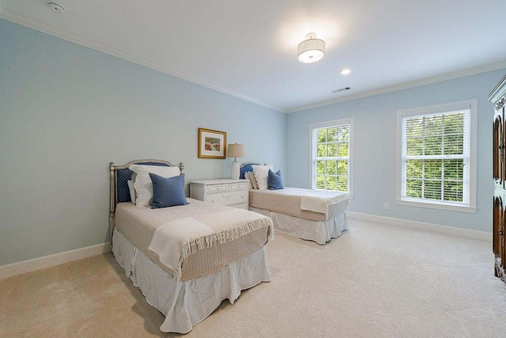 25 Asheworth Court NW