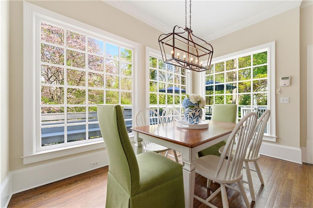 633 Longwood Drive NW