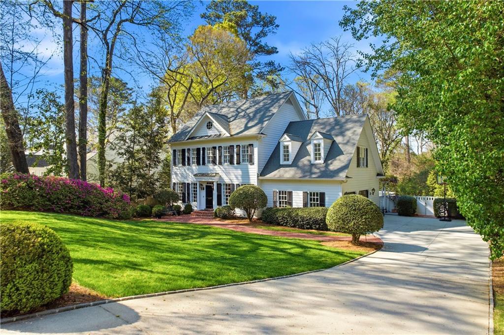 633 Longwood Drive NW