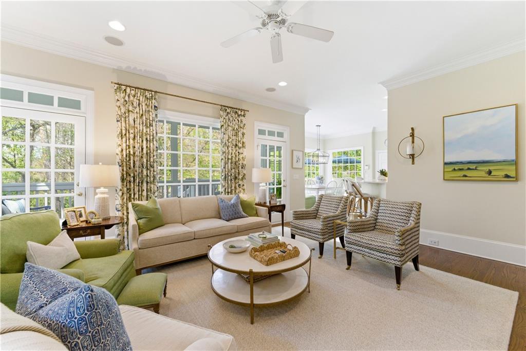 633 Longwood Drive NW