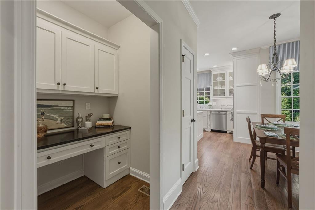 3395 W Paces Ferry Court NW