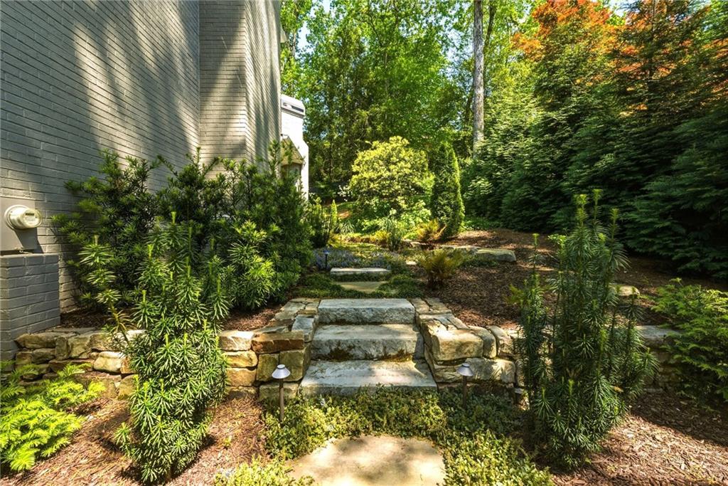 3395 W Paces Ferry Court NW