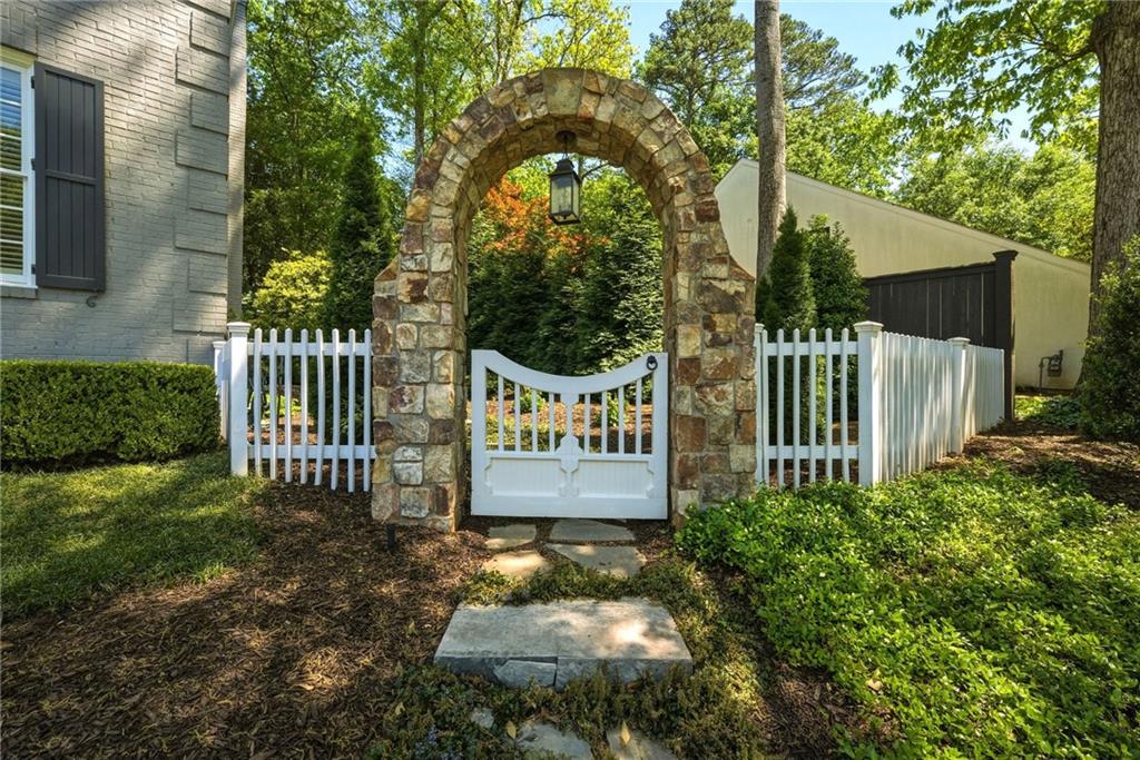 3395 W Paces Ferry Court NW