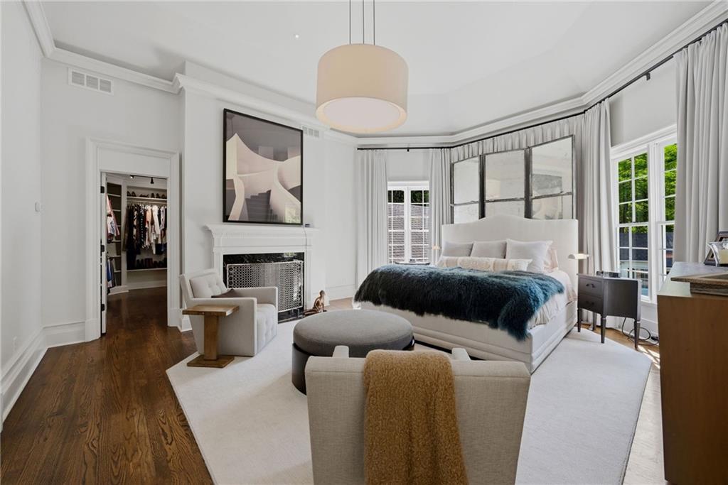 2820 Normandy Drive NW