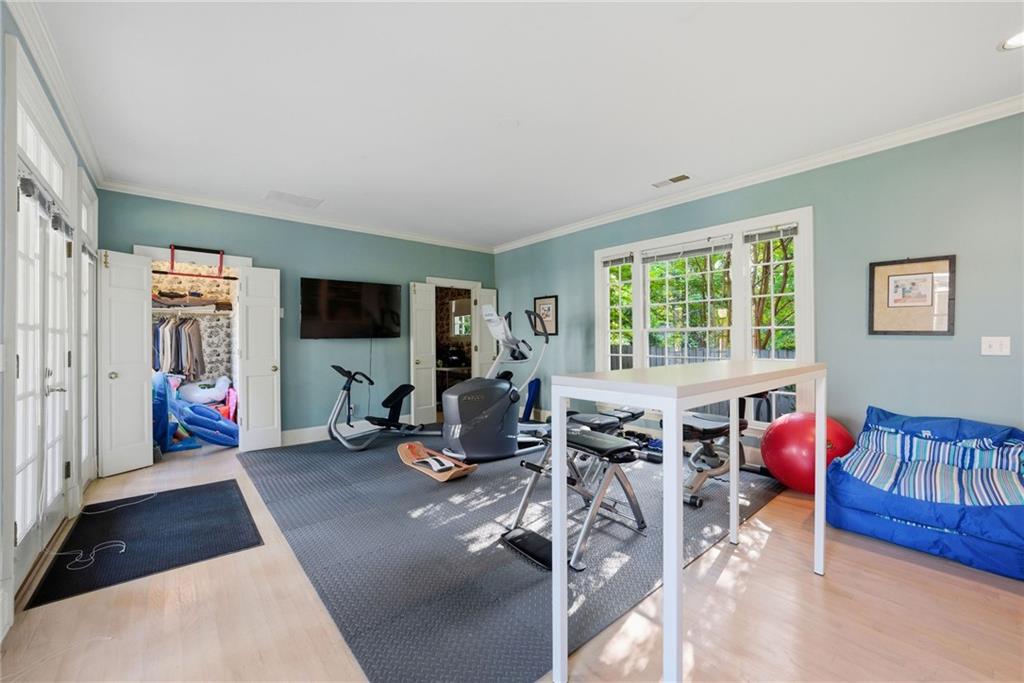 2820 Normandy Drive NW