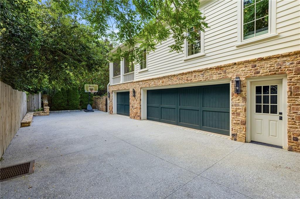 2820 Normandy Drive NW