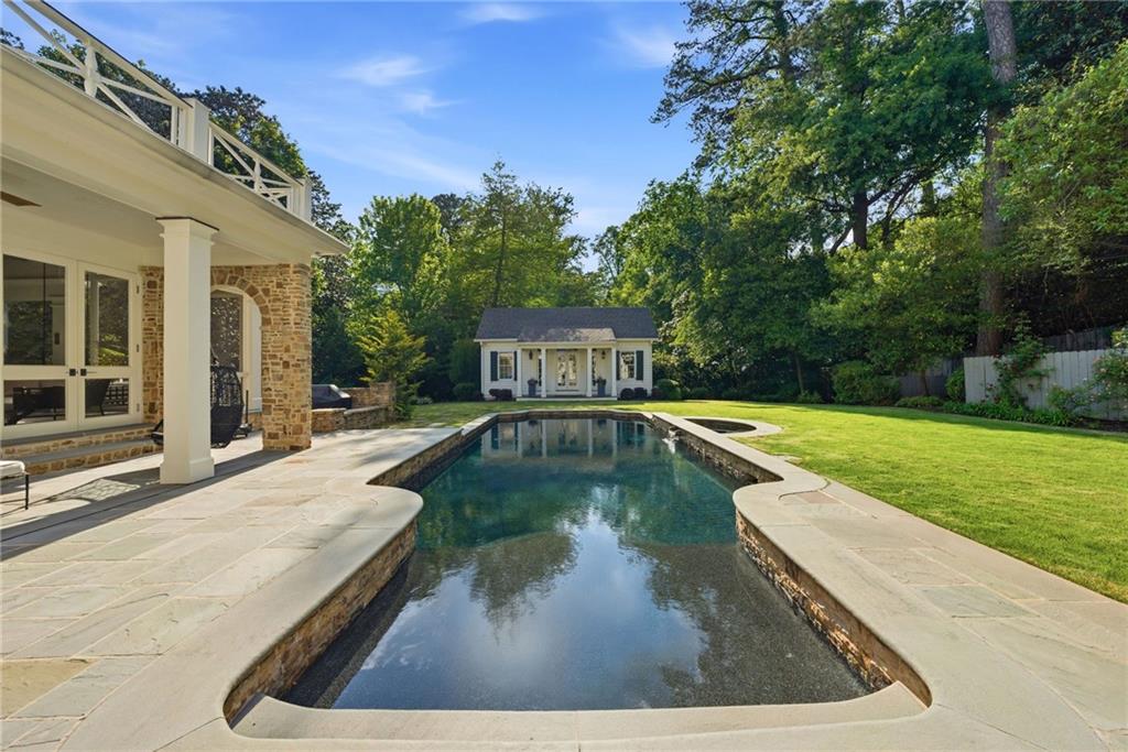 2820 Normandy Drive NW