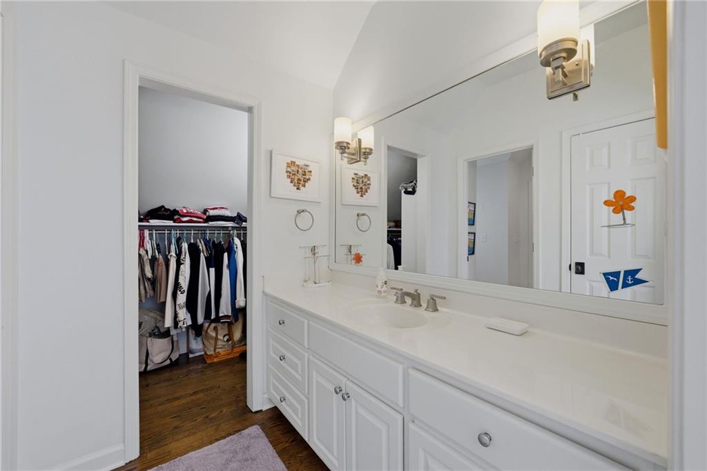 2820 Normandy Drive NW