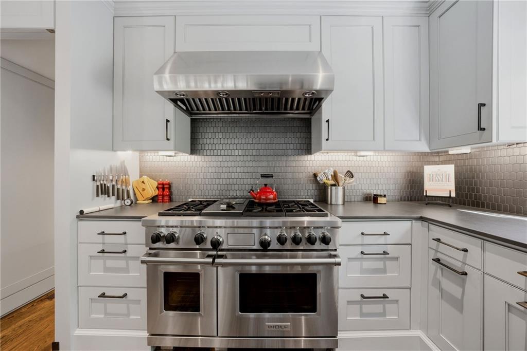 2820 Normandy Drive NW