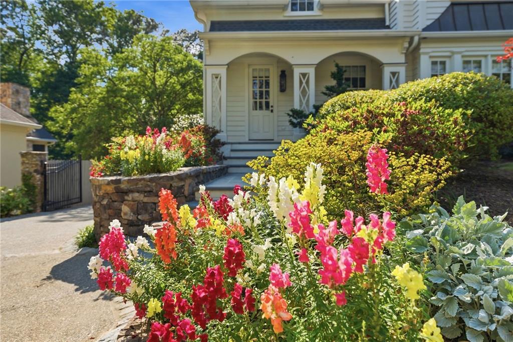 2820 Normandy Drive NW