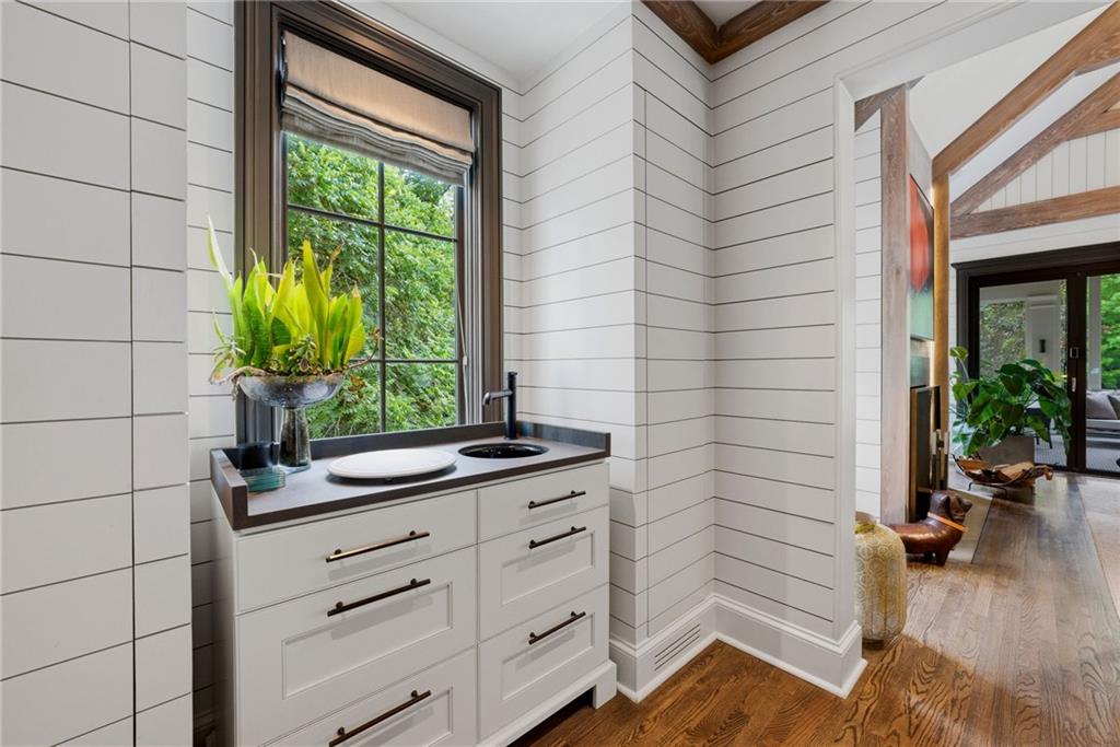 2820 Normandy Drive NW