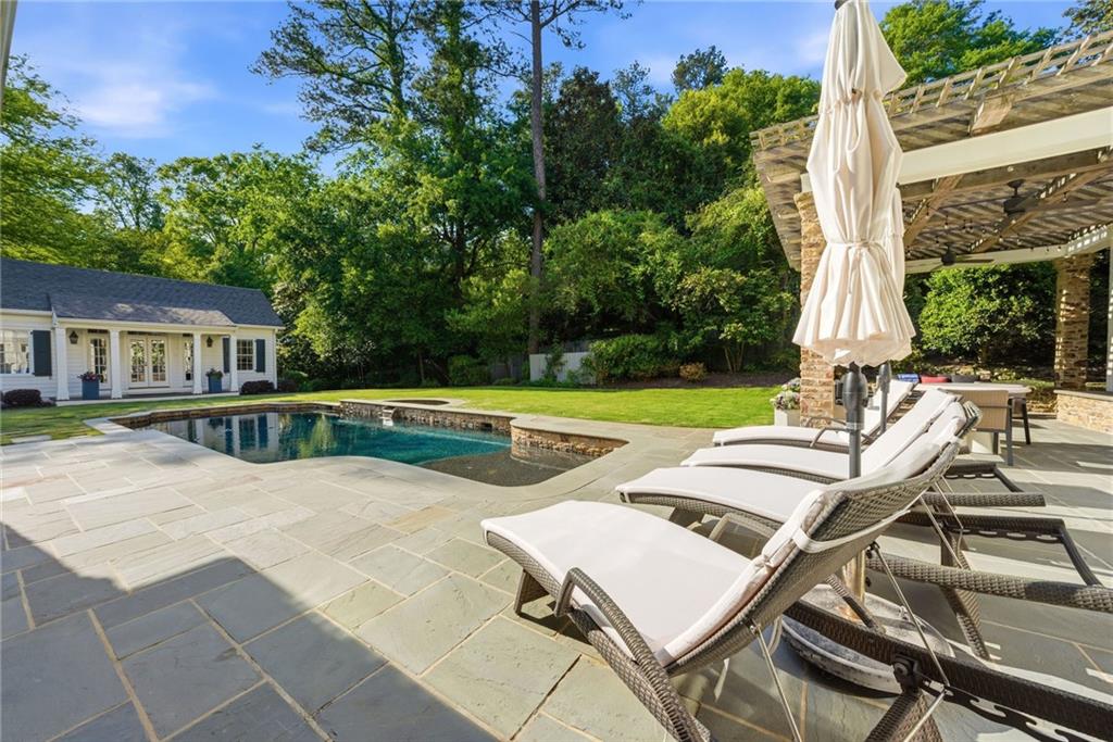 2820 Normandy Drive NW