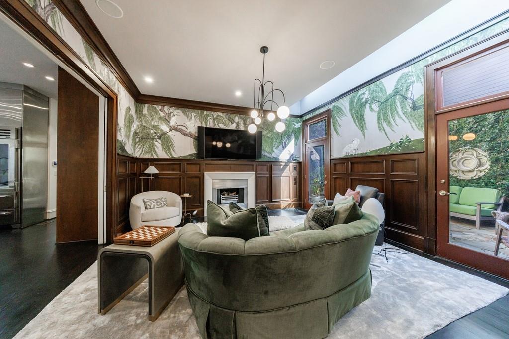 388 Beverly Road NE