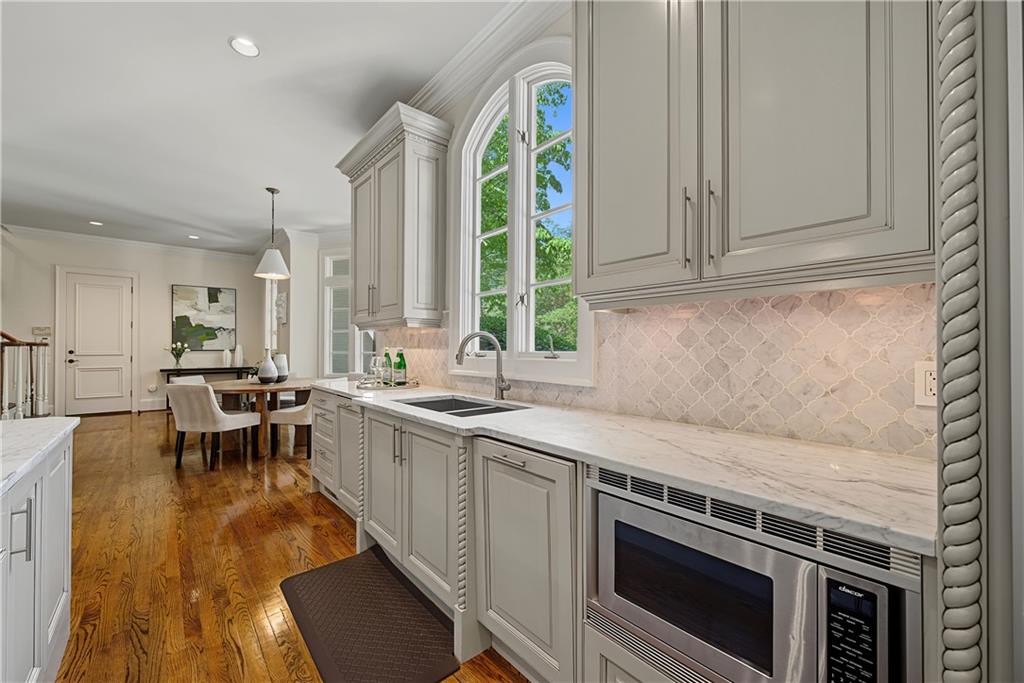 82 Blackland Road NW