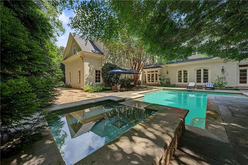 82 Blackland Road NW