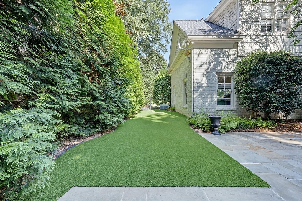 82 Blackland Road NW