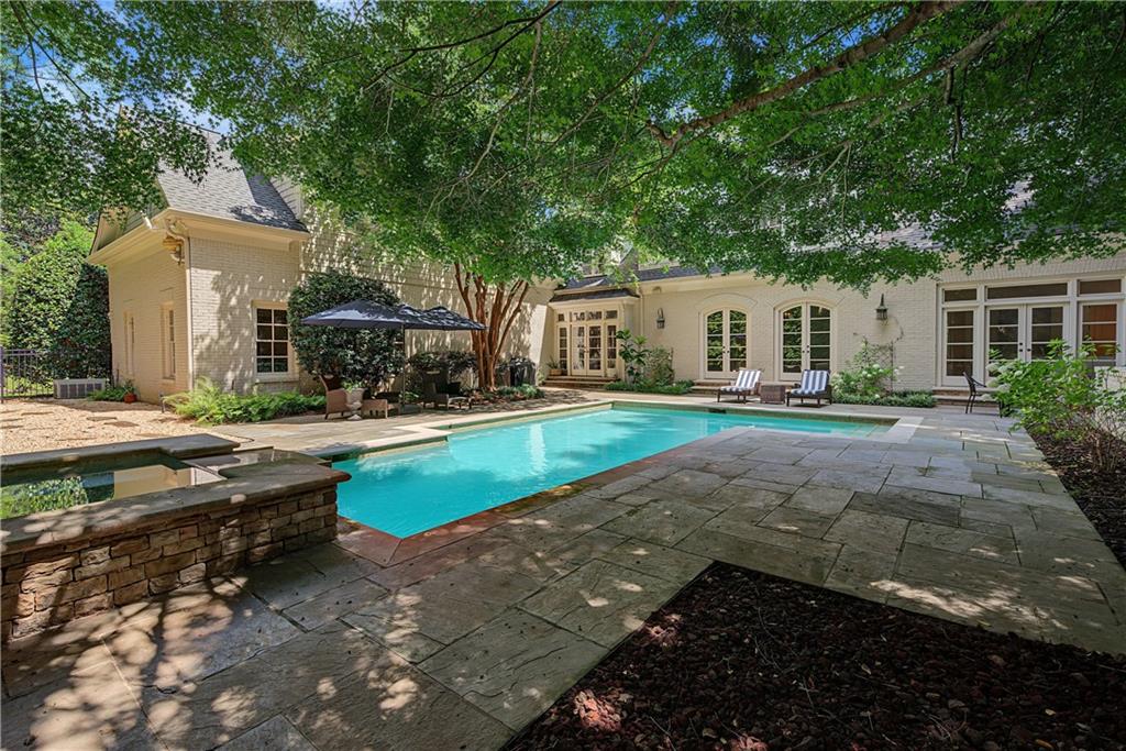 82 Blackland Road NW