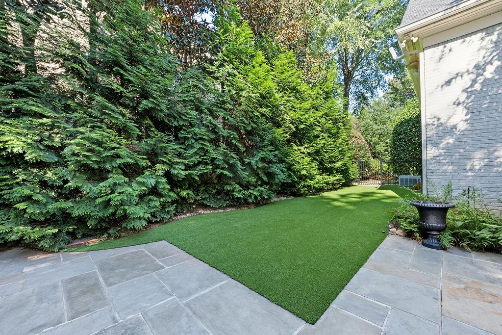 82 Blackland Road NW