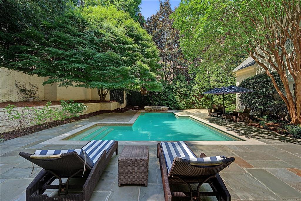 82 Blackland Road NW