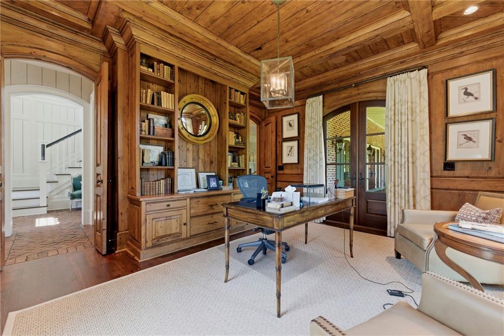 3275 Laramie Drive SE