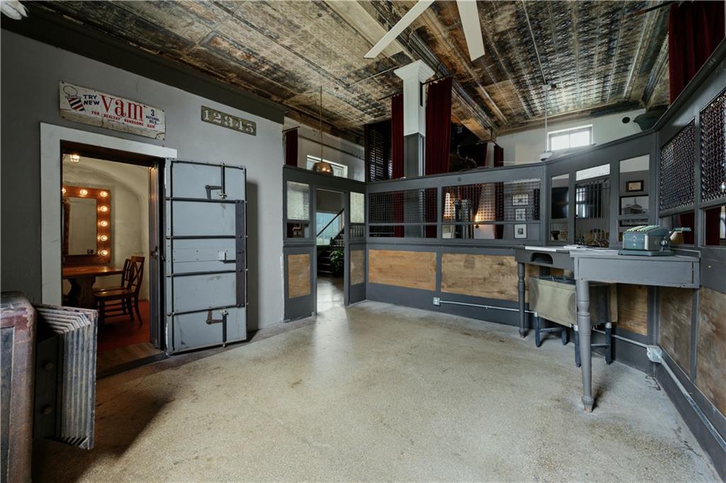 18756 Highway 85