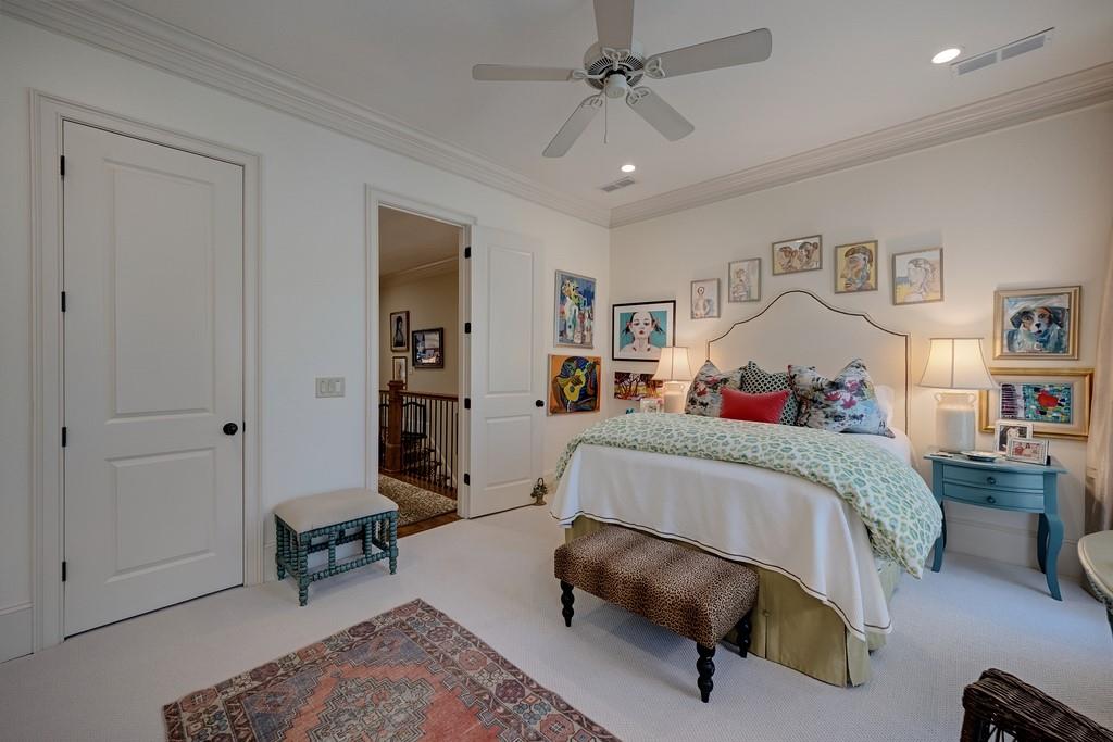 8 Honour Avenue NW Unit 6