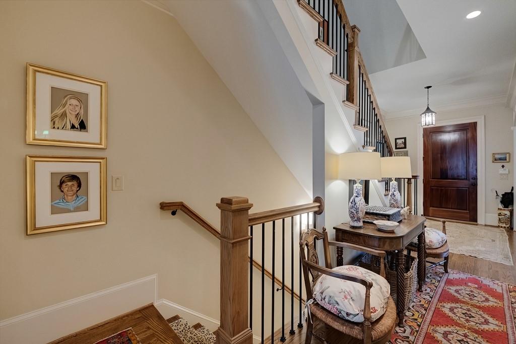 8 Honour Avenue NW Unit 6