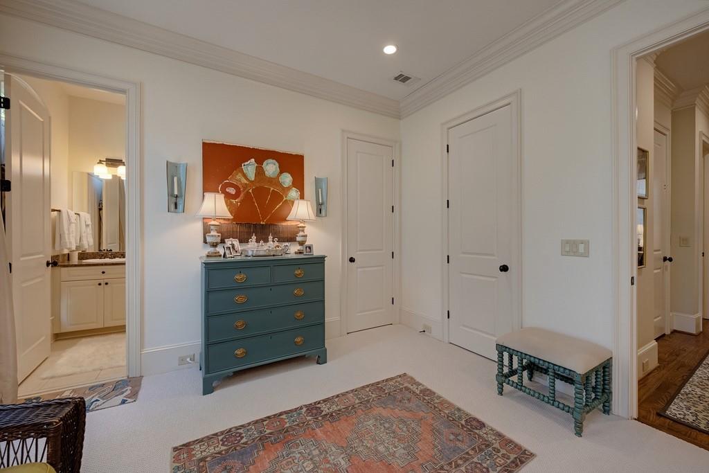 8 Honour Avenue NW Unit 6