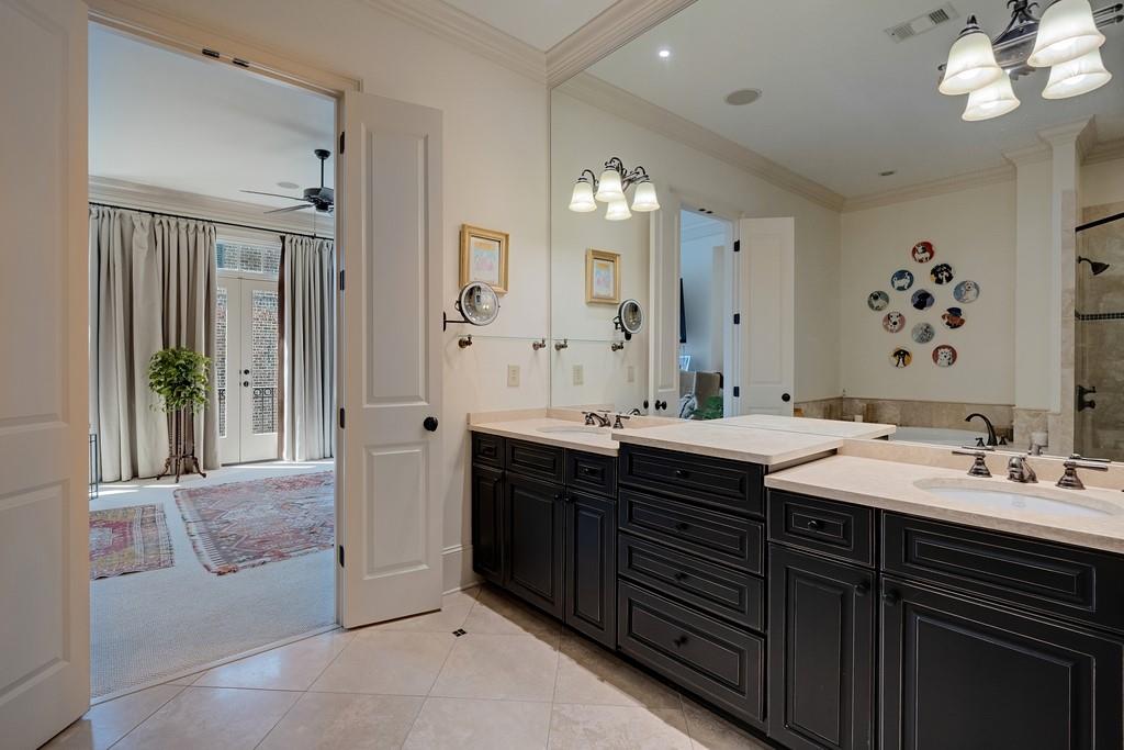 8 Honour Avenue NW Unit 6