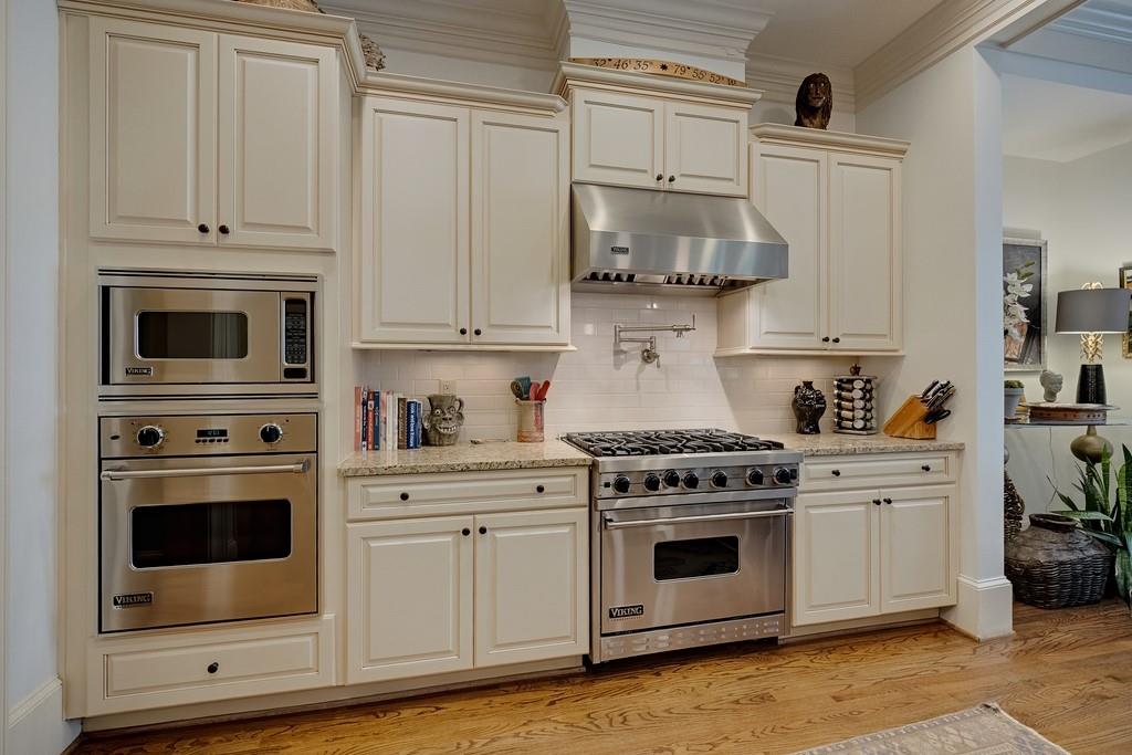 8 Honour Avenue NW Unit 6