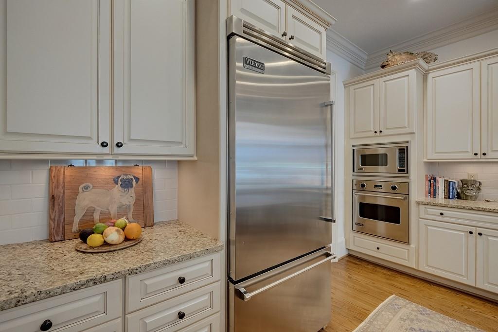 8 Honour Avenue NW Unit 6