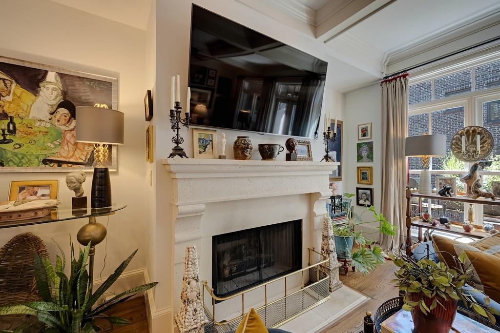 8 Honour Avenue NW Unit 6