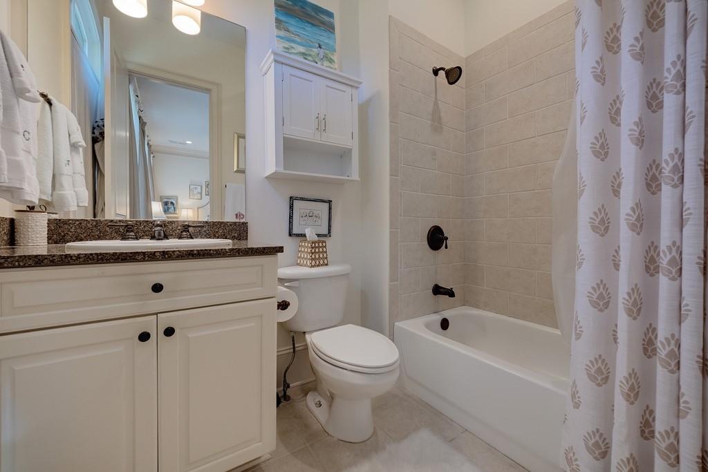 8 Honour Avenue NW Unit 6
