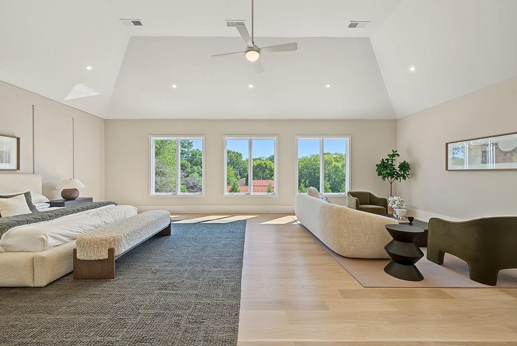 102 Coronado Court