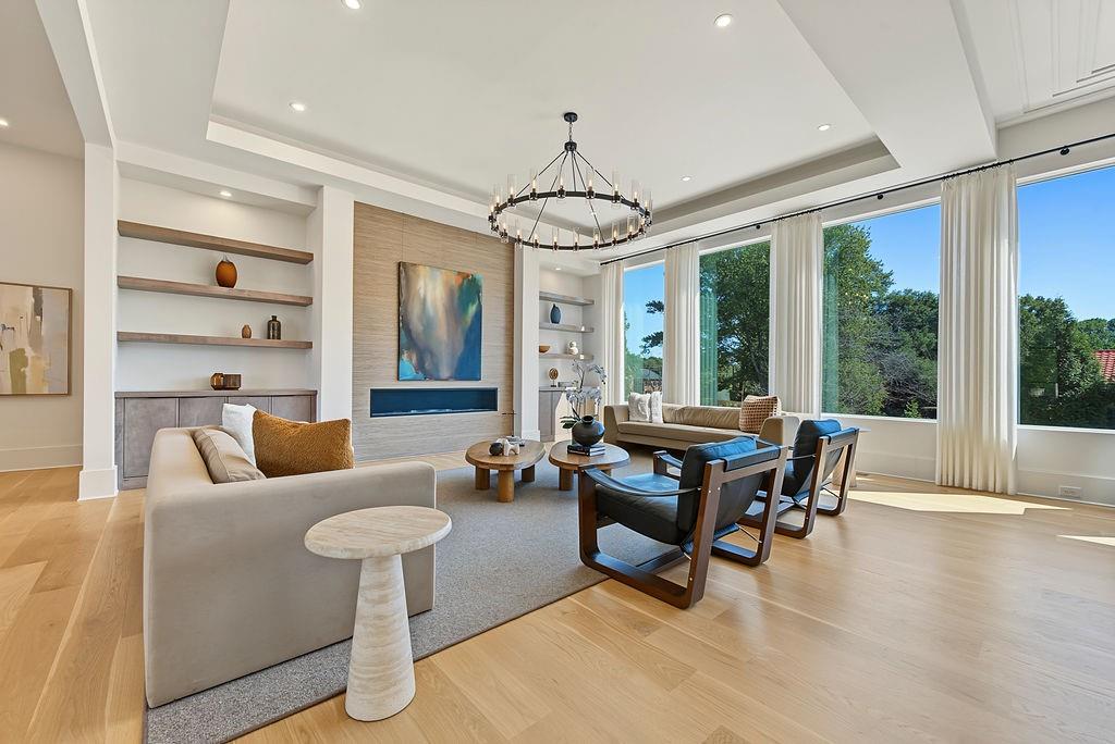 102 Coronado Court
