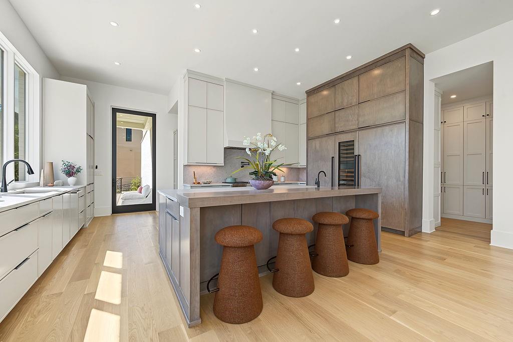 102 Coronado Court