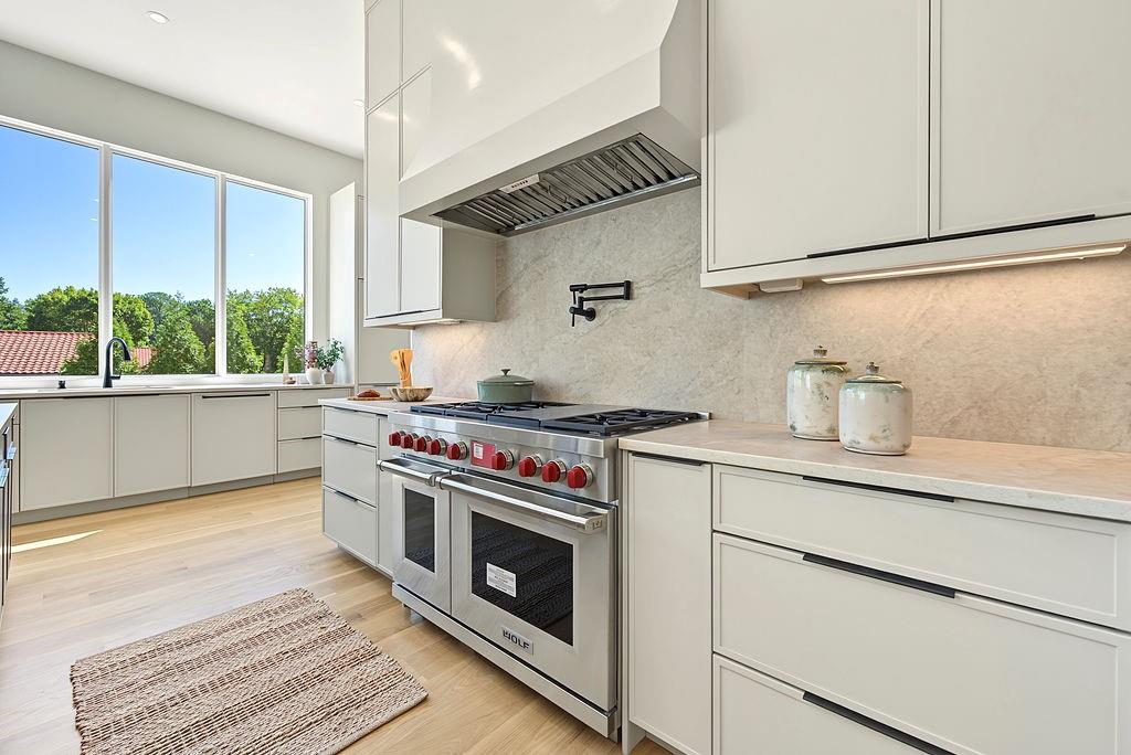 102 Coronado Court